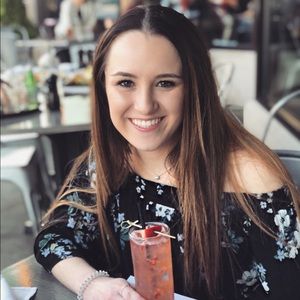 Meet your Posher, Julia